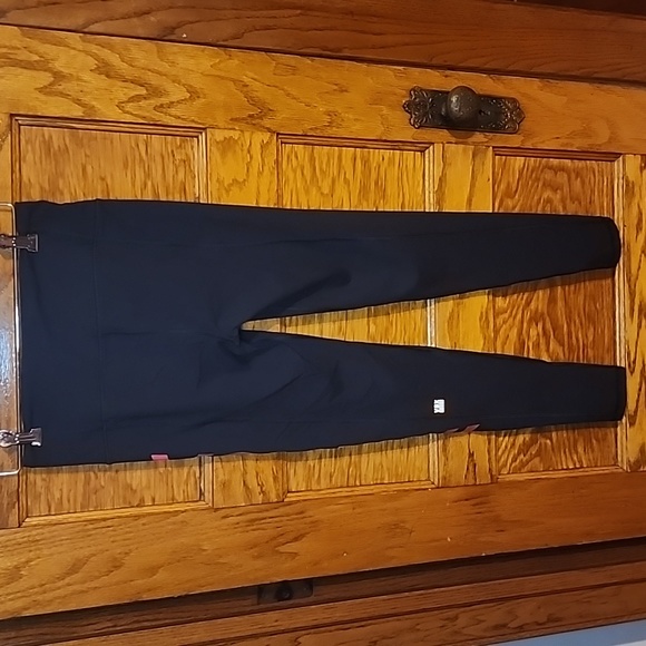 Victoria Secret leggings - Picture 3 of 6